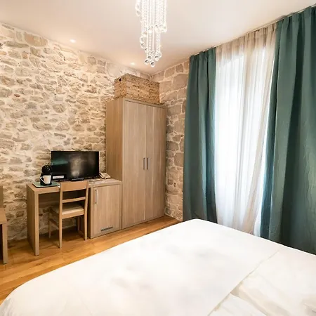 Tifani Luxury 4* سبليت