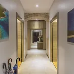 Pensión Tifani Luxury