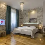 Tifani Luxury