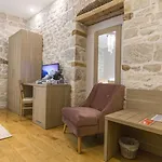 Pensión Tifani Luxury 4*