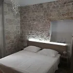 Pensión Tifani Luxury