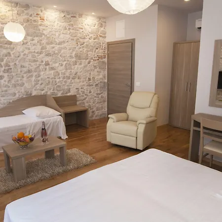 Tifani Luxury Gostinjska kuća 4*