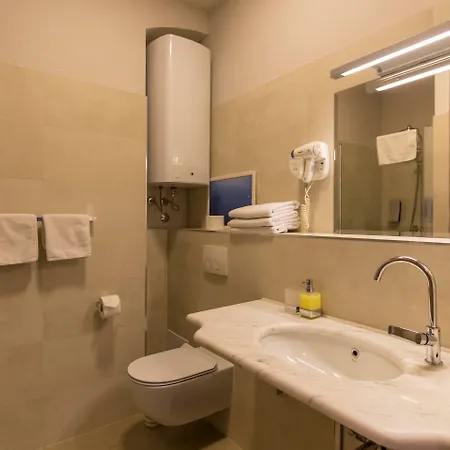 Guest house Tifani Luxury 4*