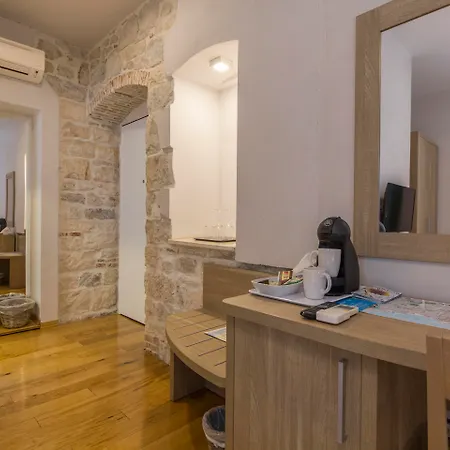 Guest house Tifani Luxury 4*