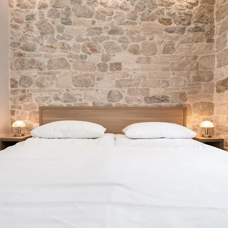 Tifani Luxury Split