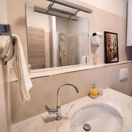 Guest house Tifani Luxury 4*