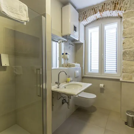 Гостевой дом Tifani Luxury 4*