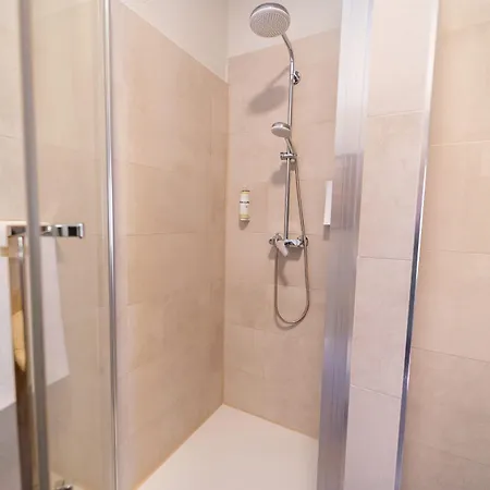 Tifani Luxury Σπλιτ