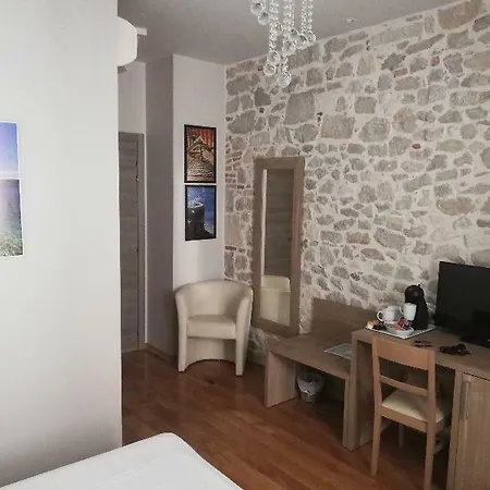 Tifani Luxury 4* Split