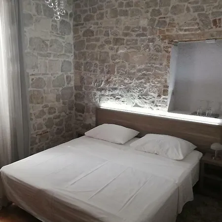 티파니 럭셔리 룸스 스플리트